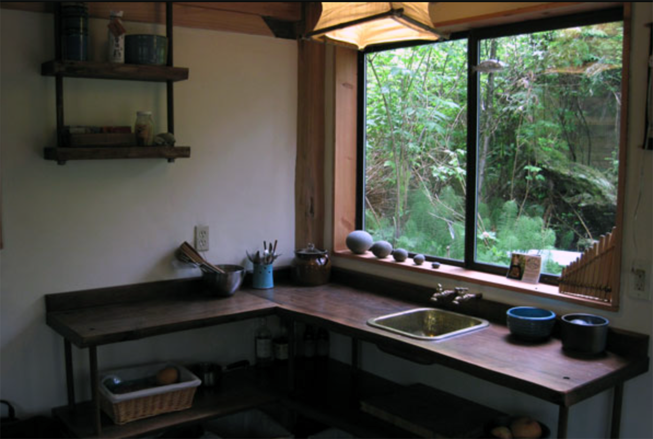 Zen forest house: handcrafted, 11K, small home in Oregon – *faircompanies, image size:1280x860